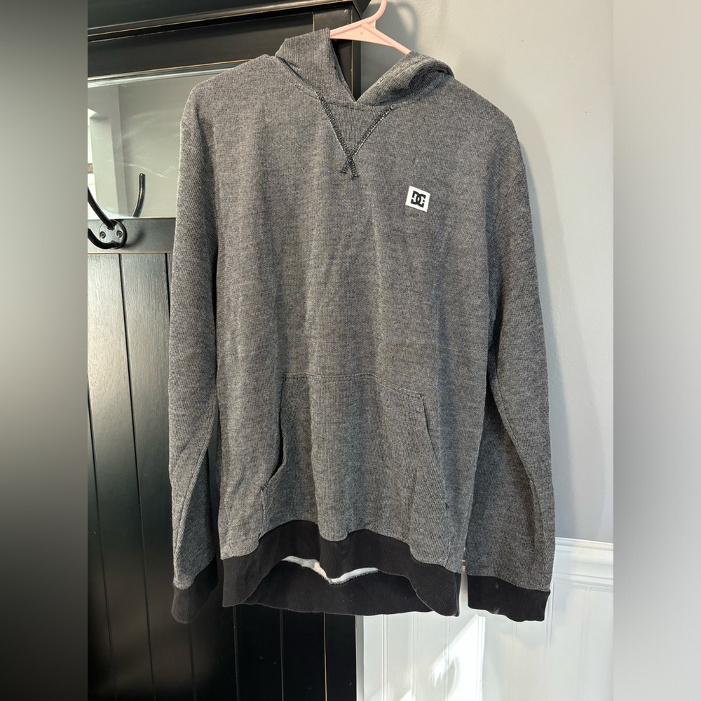 DC dark grey /black men’s hoodie